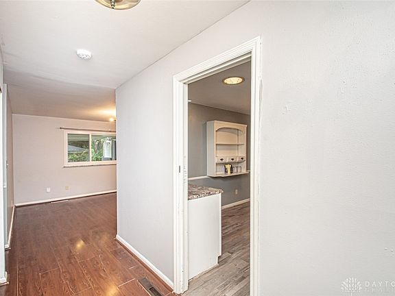 3rd image of 2185 Green Springs Dr