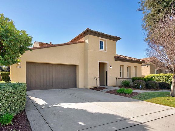 2nd image of 15105 La Alameda Dr