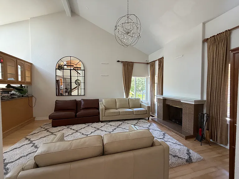 3319 Piragua St — Photo 4