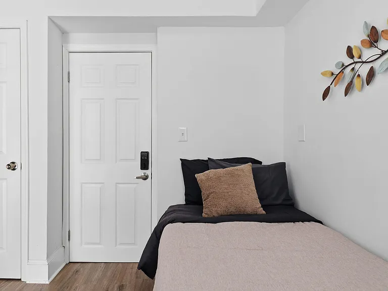 1st floor rear bedroom