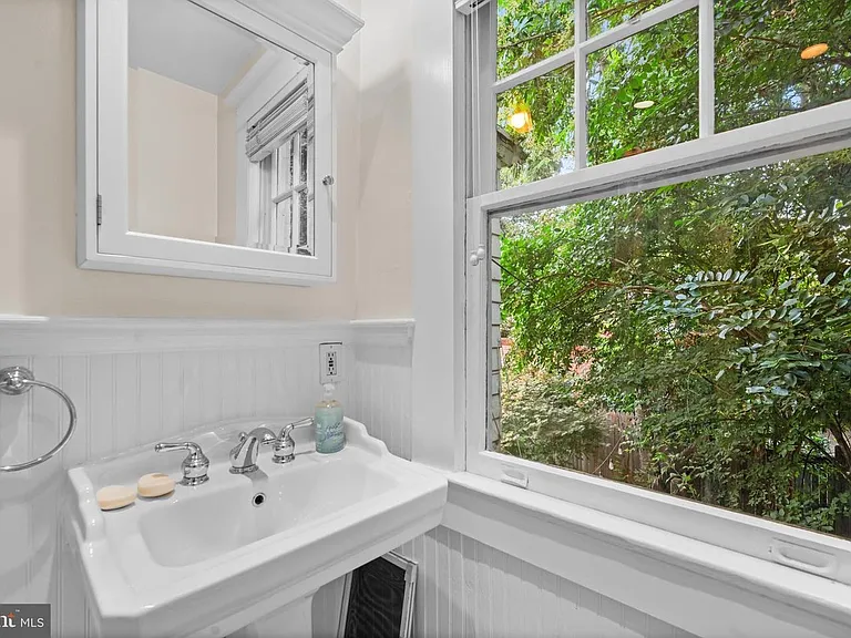 3301 Dent Pl NW — Photo 20