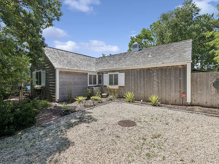38 Surf Dr — Photo 2