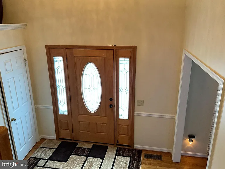 1501 Silverado Ct — Photo 2