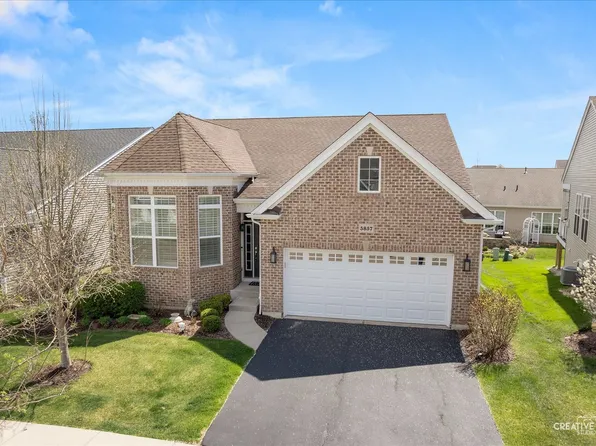 3857 Double Eagle Dr, Elgin, IL 60124