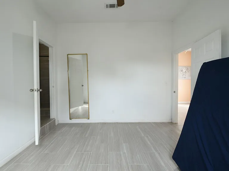 5817 Gaston St #B — Photo 7
