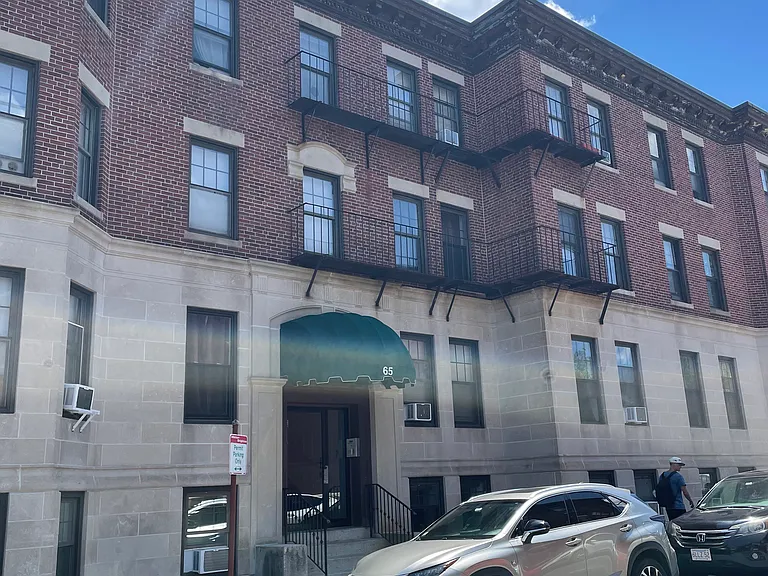 65 Chester St #B — Photo 46
