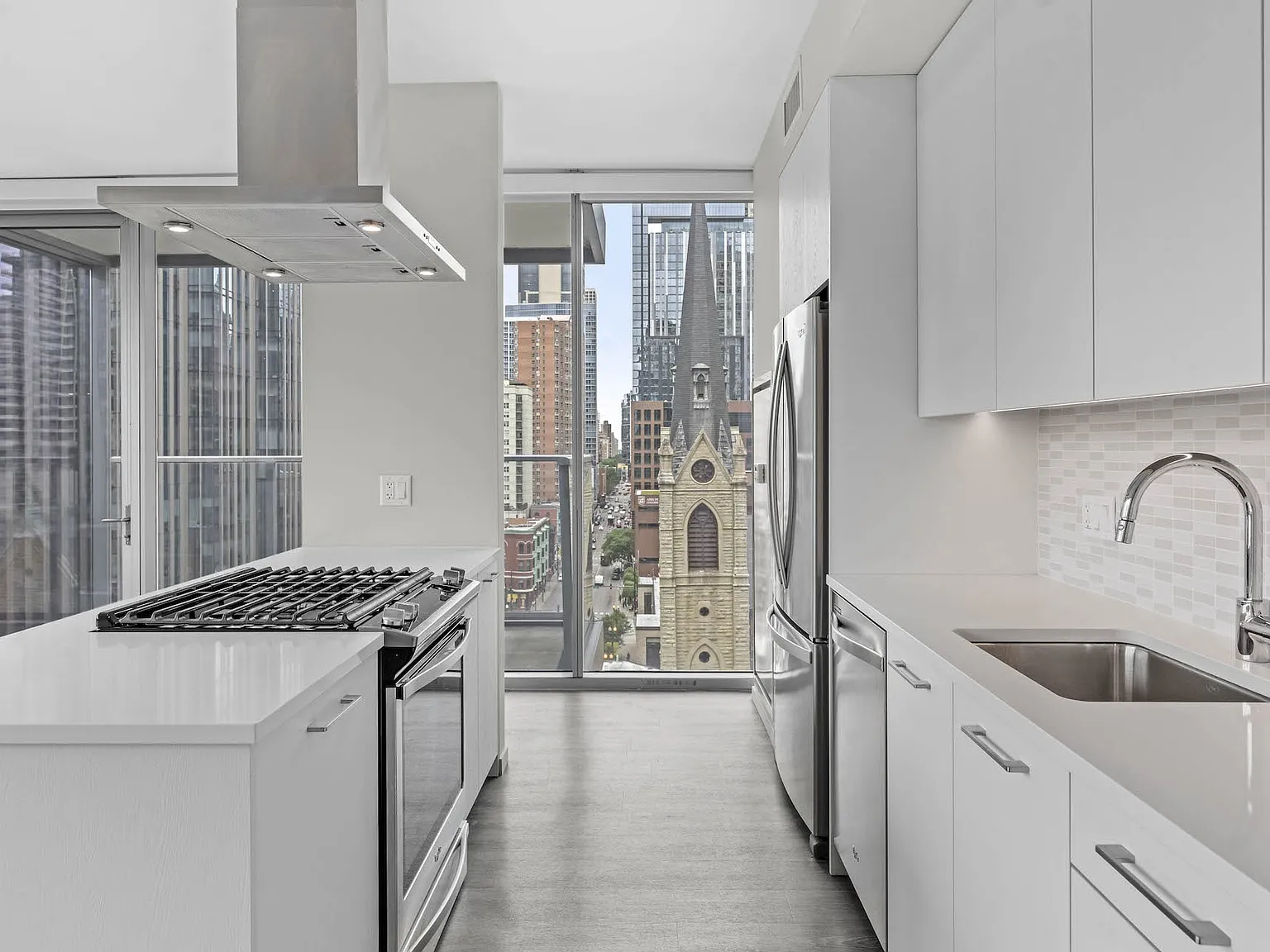 Residences at 8 East Huron — Photo 2