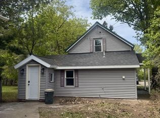 720 Spring St, Ishpeming, MI 49849