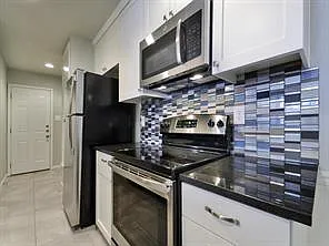 9802 Hundred Oaks Cir #A — Photo 9