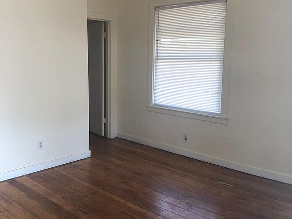 3rd image of 518 H St APT 6