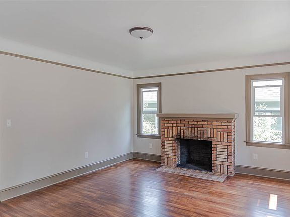 3rd image of 3019 E 16th Ave