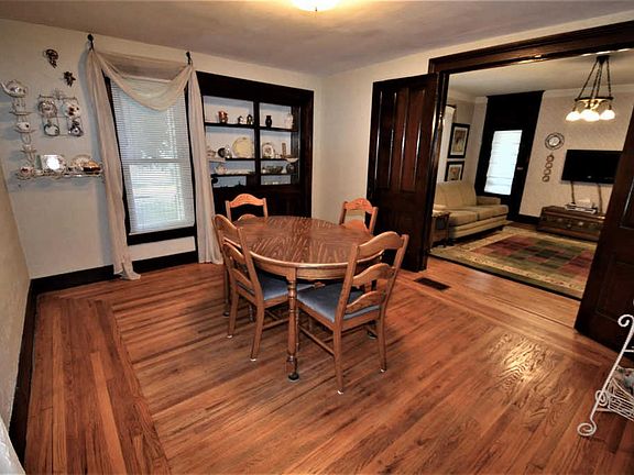 4th image of 4820 Ferret St