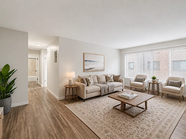 Moore Lake Apartments — Photo 4