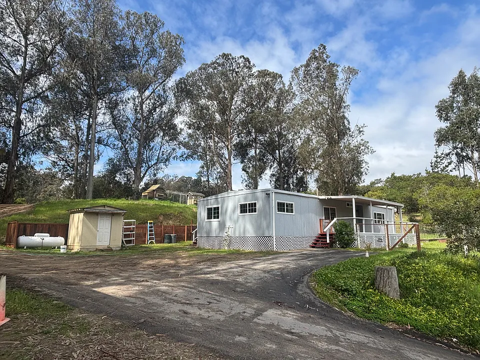 7268 Valle Pacifico Rd