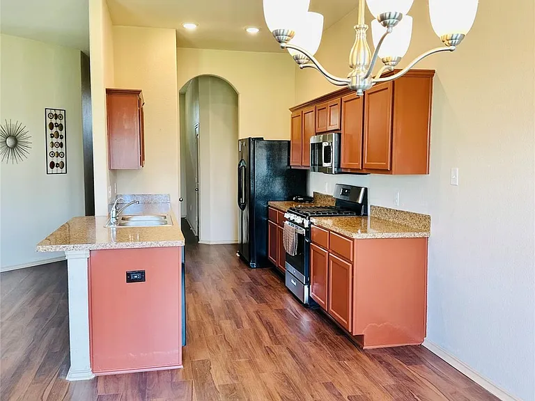 5202 Lilac Hollow Ln — Photo 7