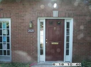 2828 Chateau Cir, Columbus, OH 43221