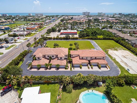 3rd image of 735 Lanai Cir APT 101