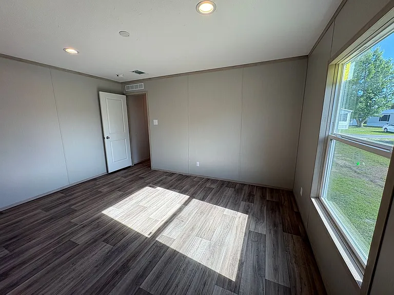 1128 S Gay Ave — Photo 86