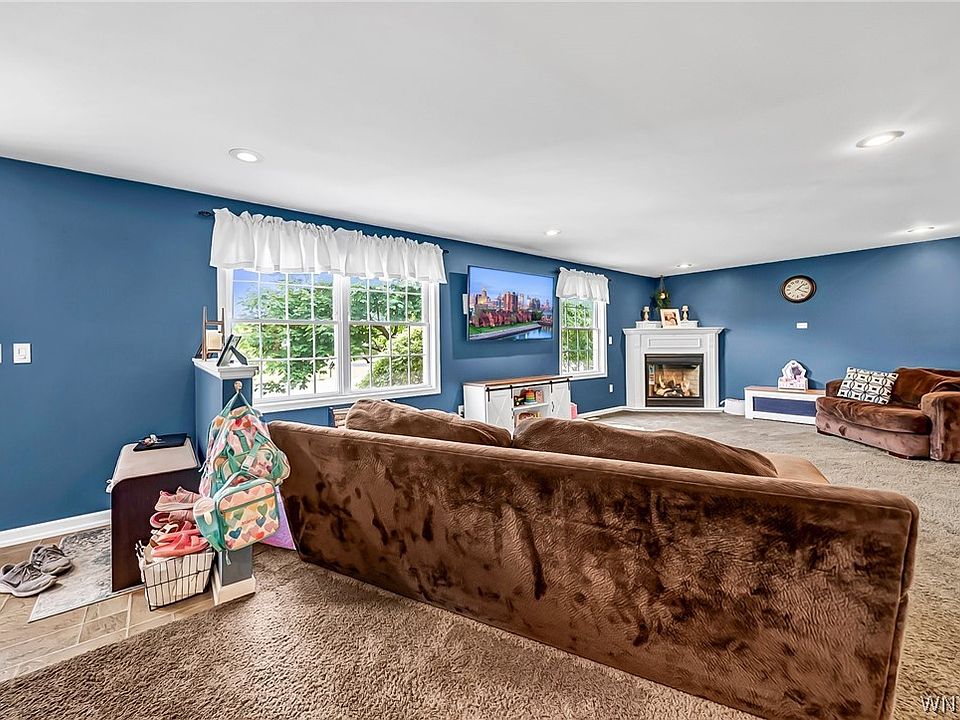 6589 Royal Pkwy S, Lockport, NY 14094 | Zillow