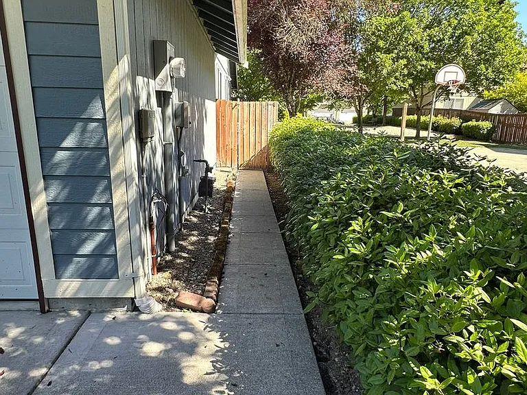 2721 Hidden Springs Loop SE — Photo 5