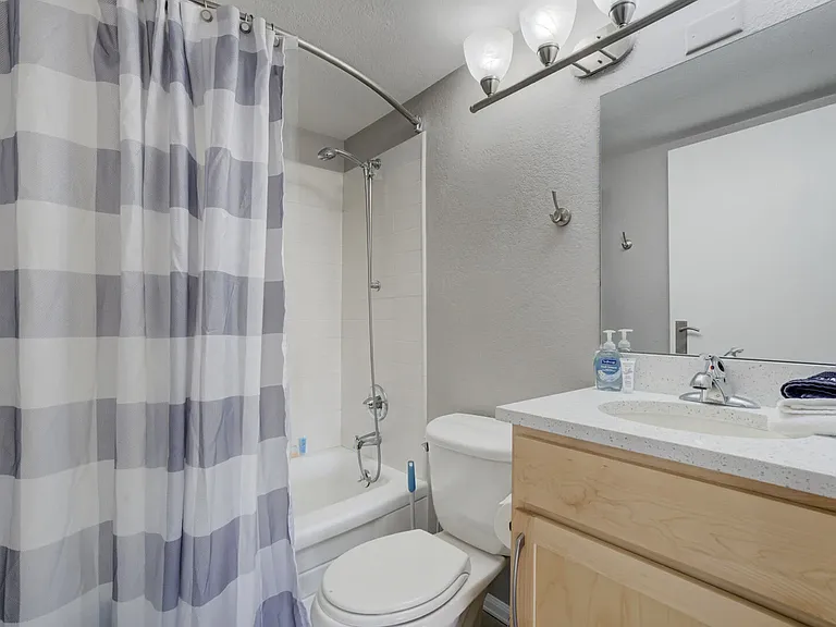 417 E Kiowa St #203 — Photo 17