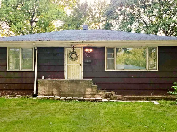 7122 Schneider Ave, Hammond, IN 46323