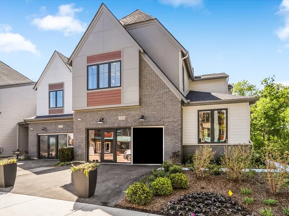 2068 Iron Ridge Ln, Naperville, IL 60563