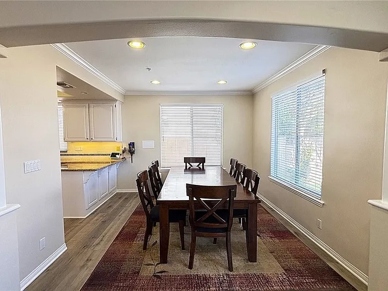 2211 Dufour Ave #B — Photo 9