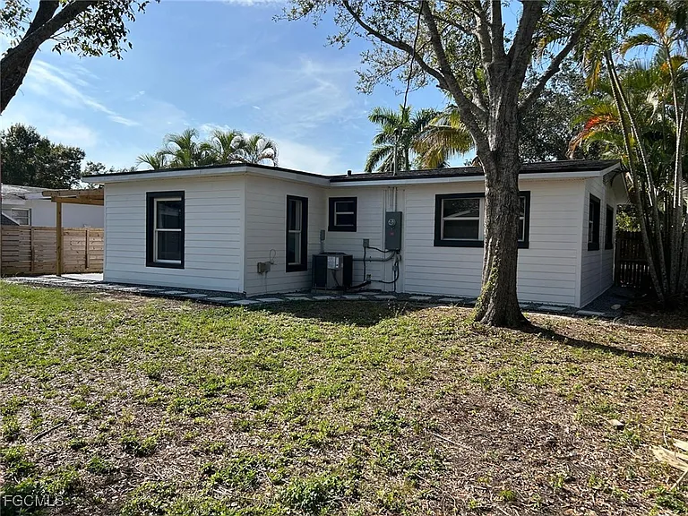3835 Arlington St — Photo 45