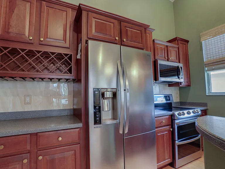 30 N Lawsona Blvd — Photo 7