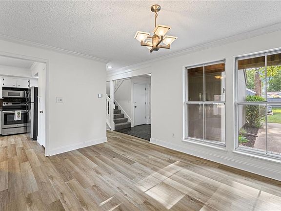 5th image of 7928 Halsey St