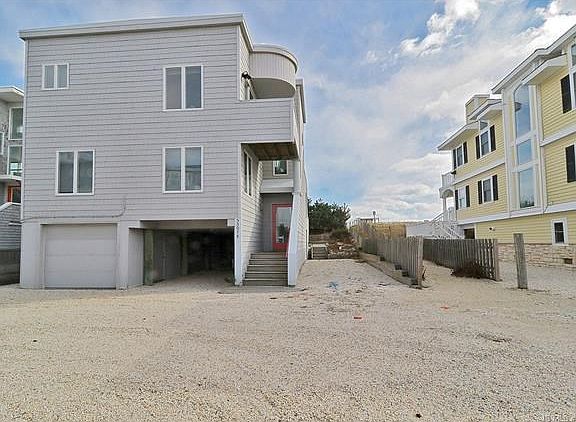 5th image of 5307 Long Beach Blvd #E