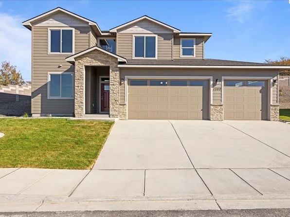 1303 W Ivy Ct, Sunnyside, WA 98944