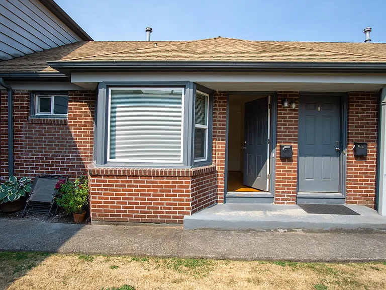 2500 NE Couch St #3 — Photo 15