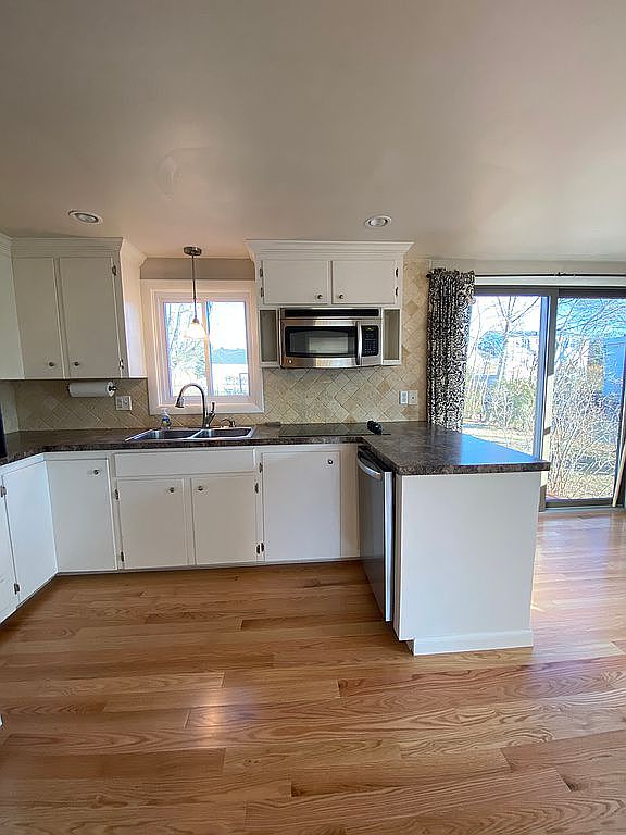 236 Spooner Ave, Warwick, RI 02886 Zillow