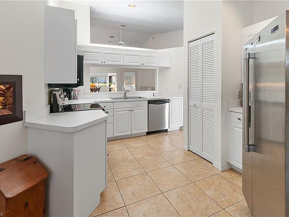 5th image of 21685 Sungate CT