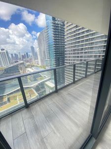 45 SW 9th St APT 2510, Miami, FL, 33130