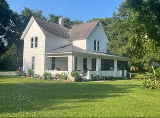 202 Witt Park Rd, Sidney, IL 61877