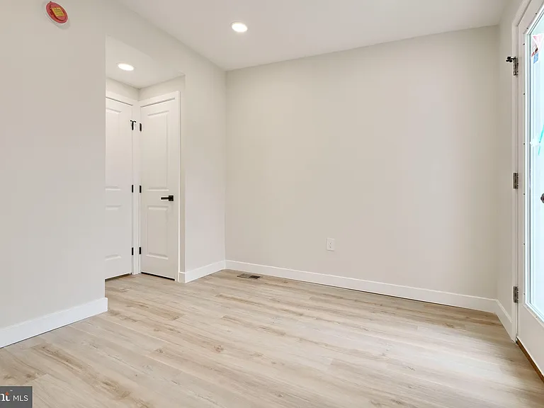 602 S Streeper St — Photo 18