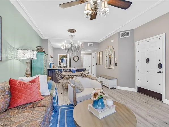 7139 S Durango Dr Unit 204, Las Vegas, NV 89113