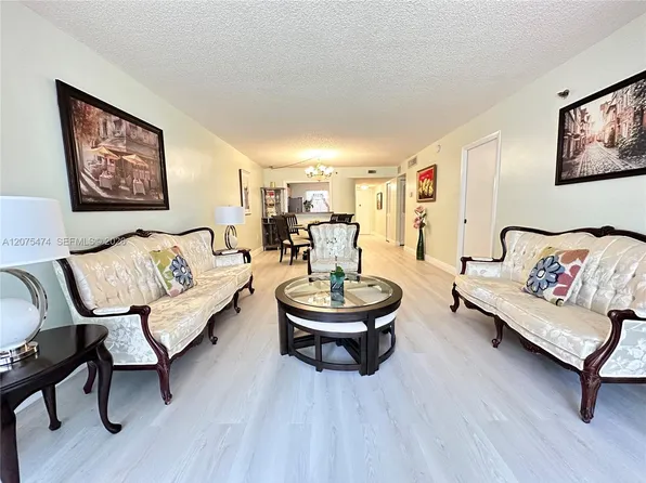 3910 Inverrary Blvd APT 202-B, Lauderhill, FL 33319
