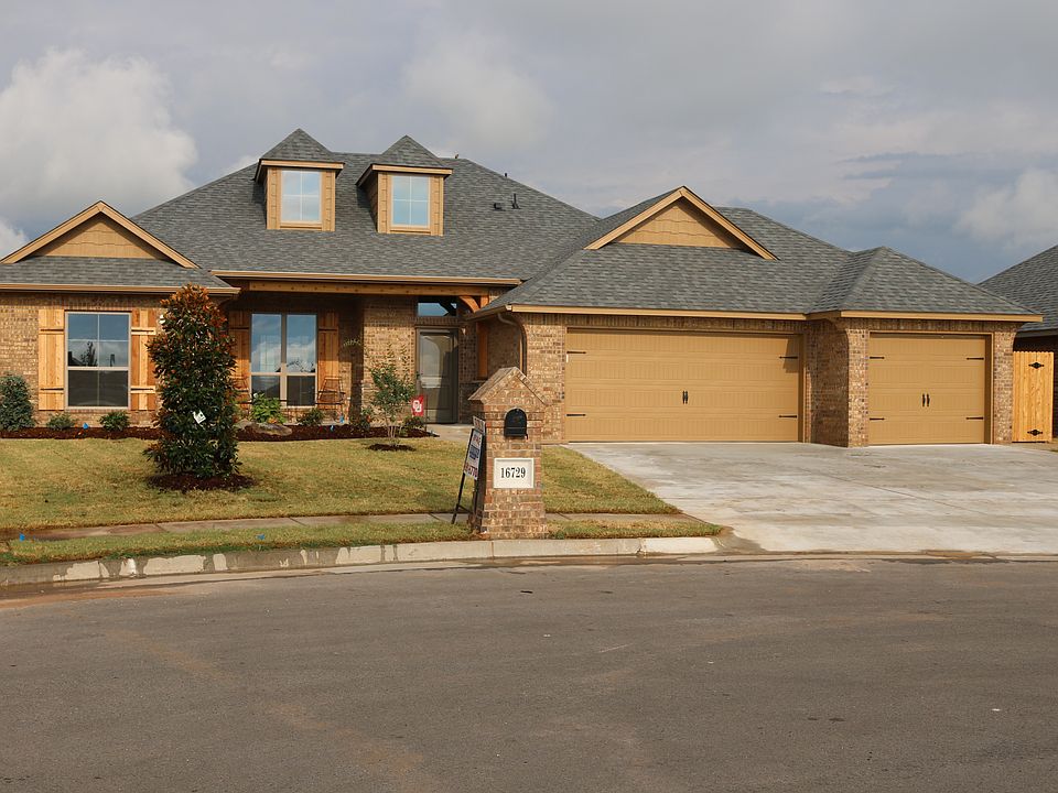 2nd image of 16729 Aragon Ln