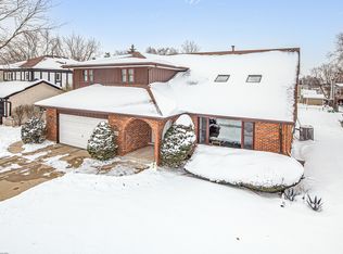 20618 S Green Meadow Ln, Frankfort, IL 60423