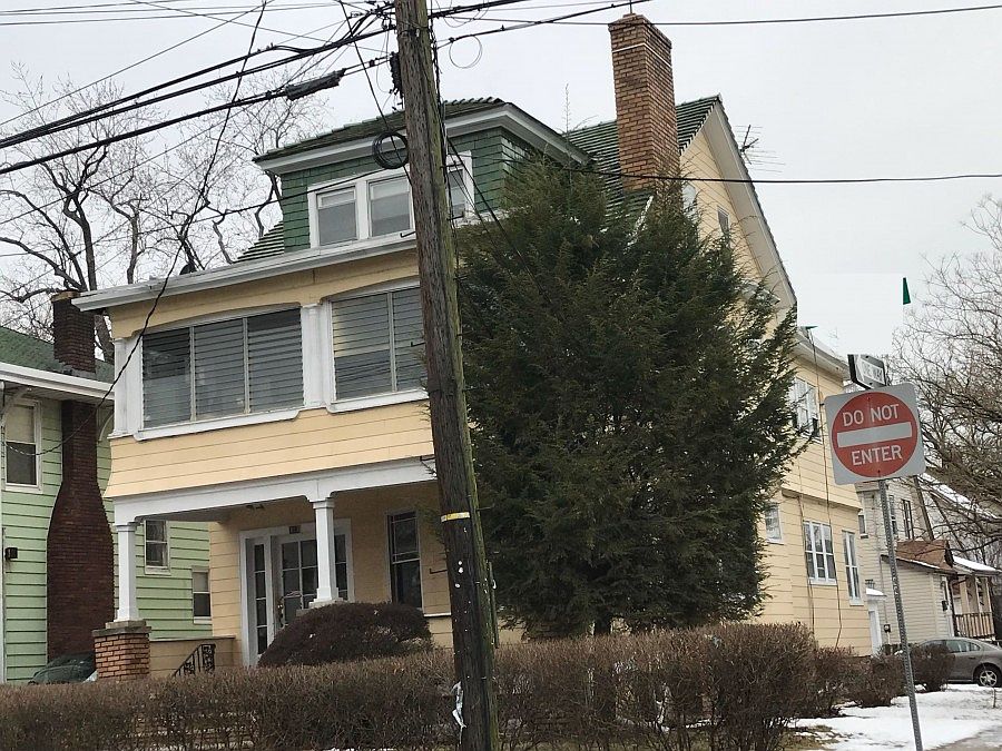 2nd image of 851-853 Sandford Ave