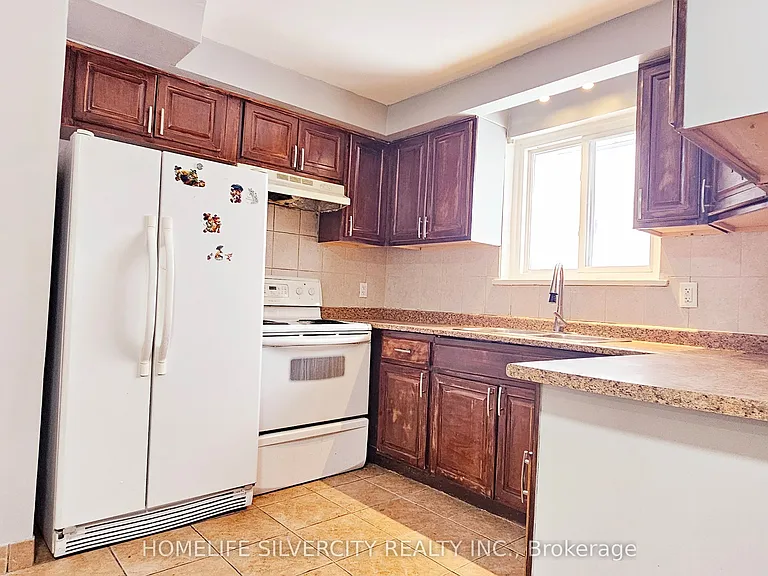 31 Windermere Ct #UPPER — Photo 13