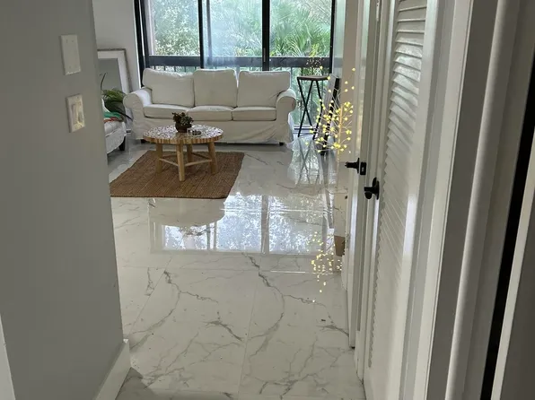 5495 NE 25th Avenue #204, Fort Lauderdale, FL 33308