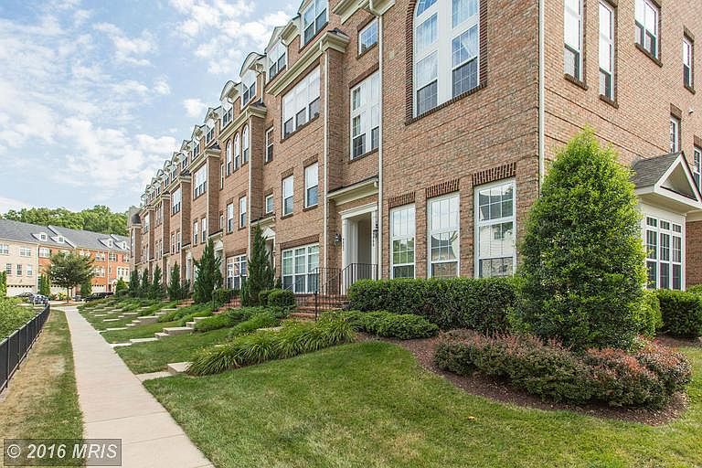 2nd image of 9802 Pickens Pl