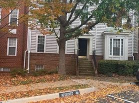 1541 Northern Neck Dr, Vienna, VA