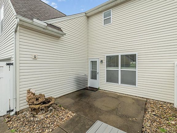 4th image of 4169 S Yorkshire Sq