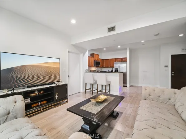 13951 Sherman Way Unit 204, Van Nuys, CA 91405